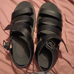 Black sandals gently used